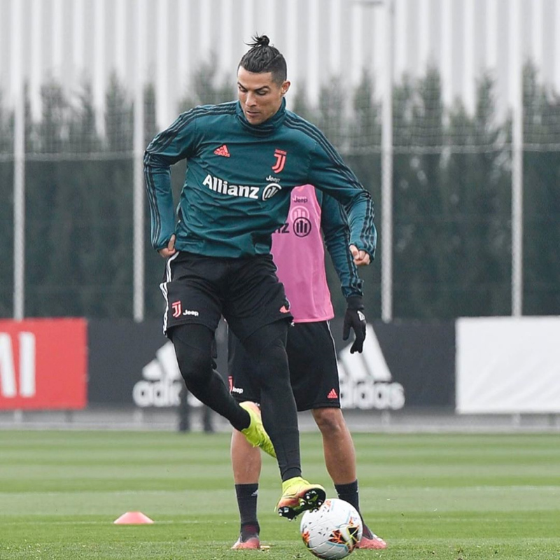 Cristiano Ronaldo napastnik Juventusu, w czasie treningu